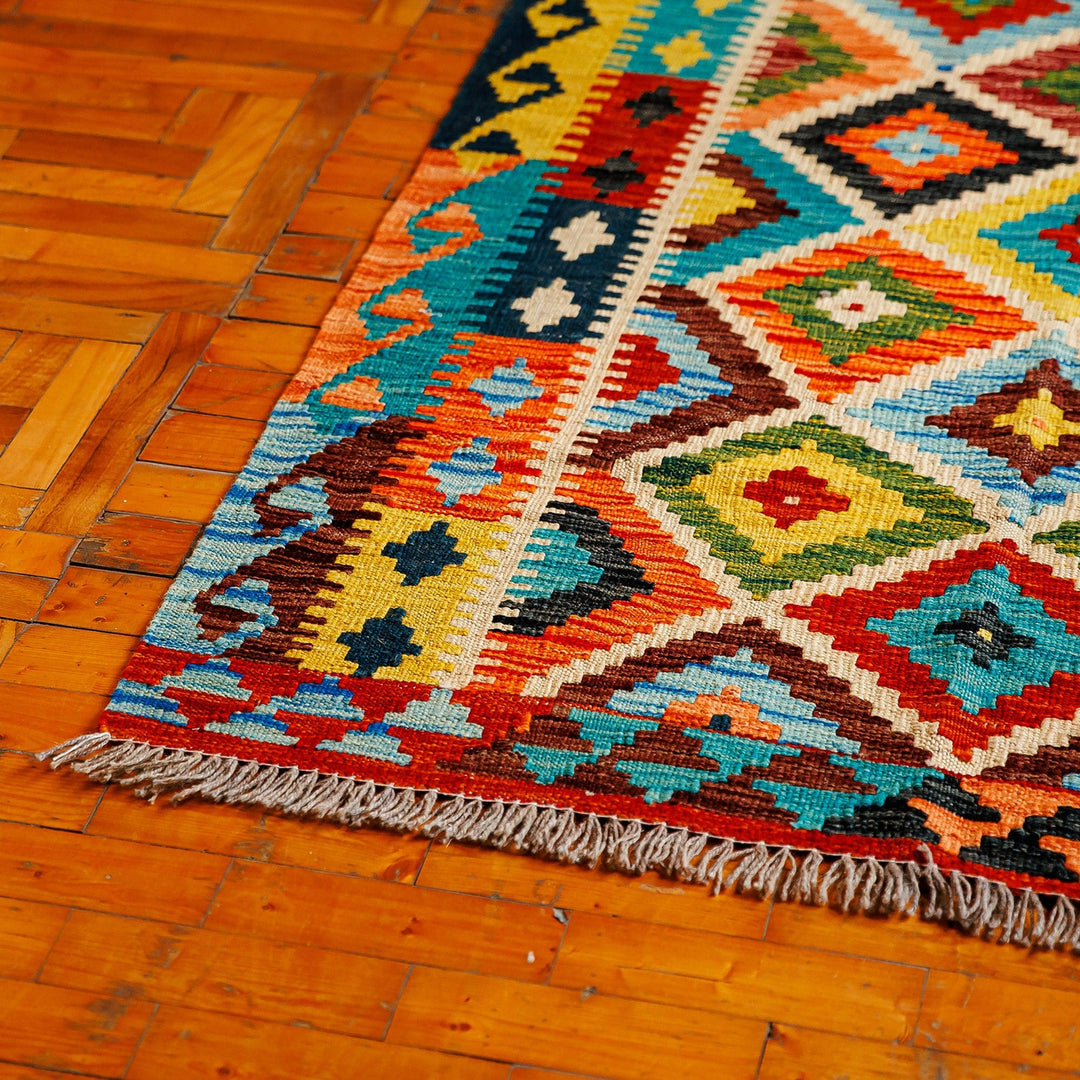 Hand-Knotted Wool Area Rug with Rhombus Motifs (3x5) - Sublime Geometry