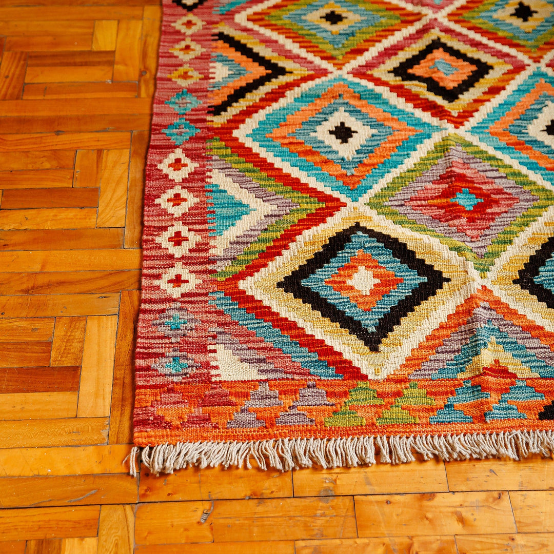 Hand-Knotted Wool Area Rug with Geometric Motifs (3x5) - Rhombus Spectacle