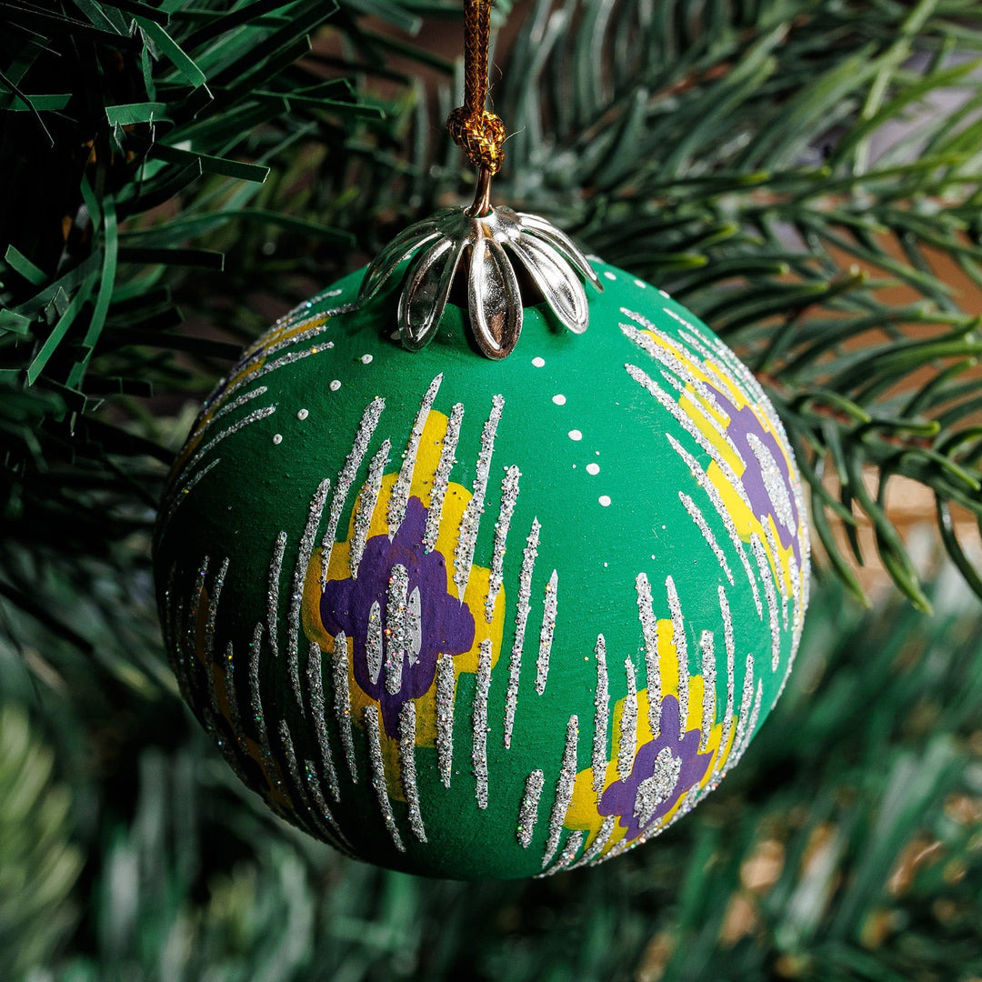 Hand-Painted Traditional Round Green Ceramic Ornament - Green Folktales