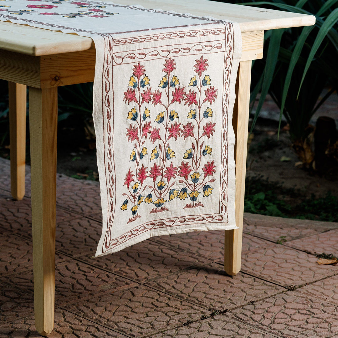 Embroidered Chrysanthemum-Themed Cotton Table Runner - Chrysanths
