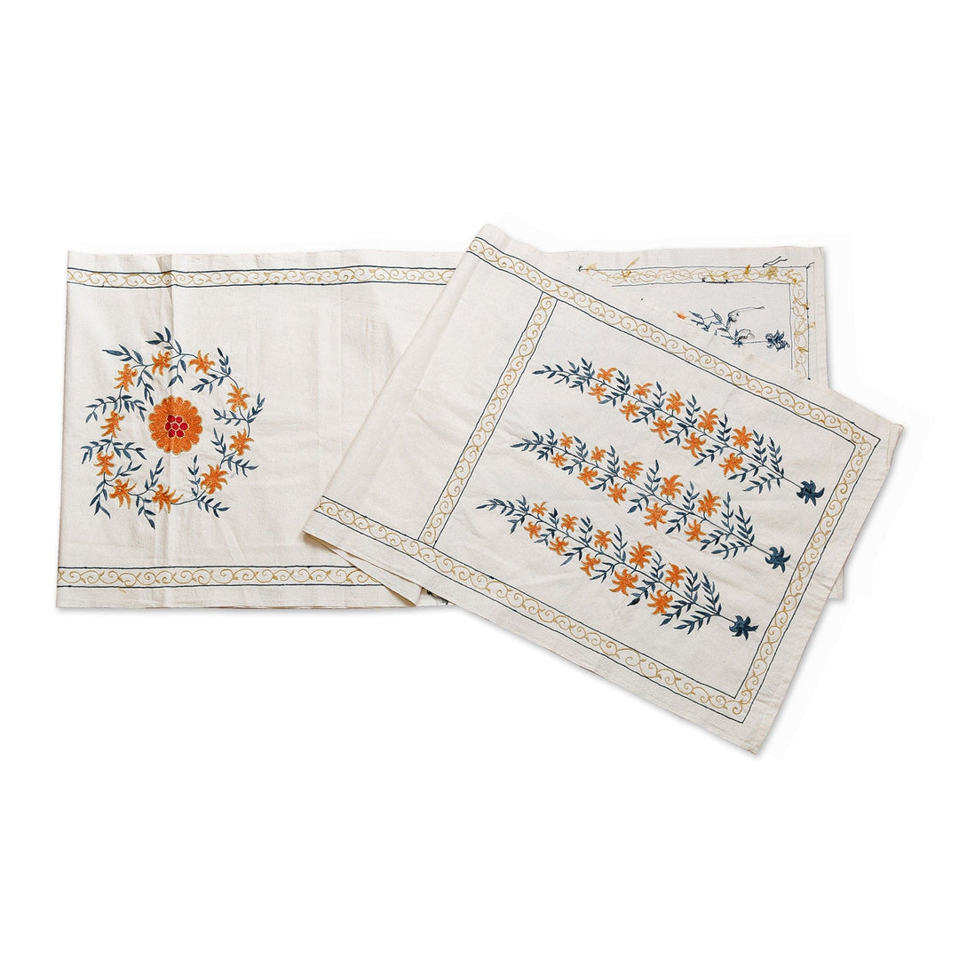 Embroidered Jonquil-Themed Cotton Table Runner - Jonquils