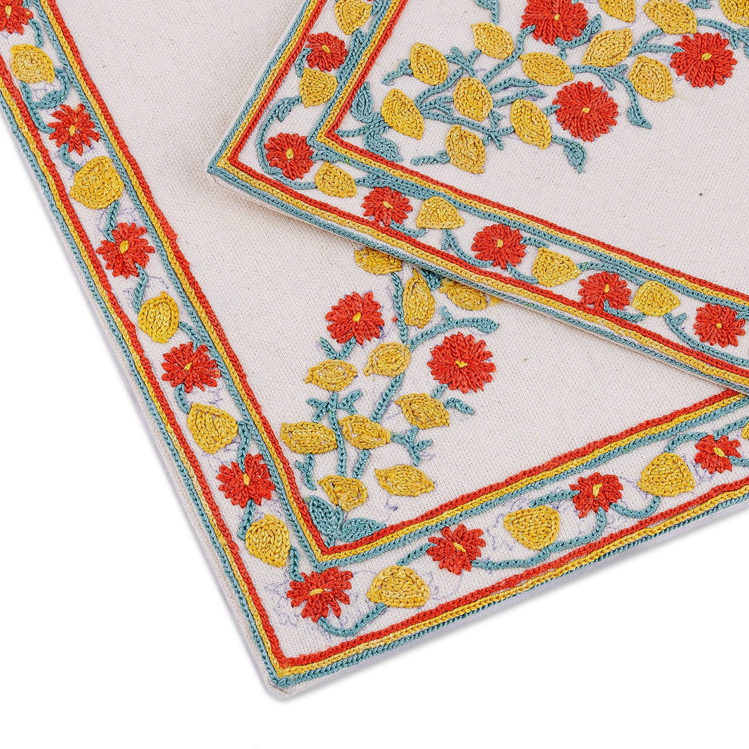 Set of 2 Embroidered Cotton Napkins with Floral Pattern - Spring of Happiness