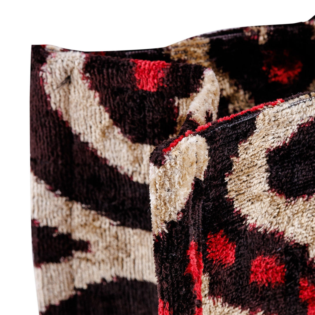 Classic-Patterned Beige and Red Silk Velvet Handle Bag - Luxurious World