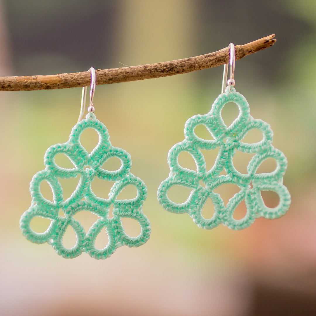 Petal Essence in Mint