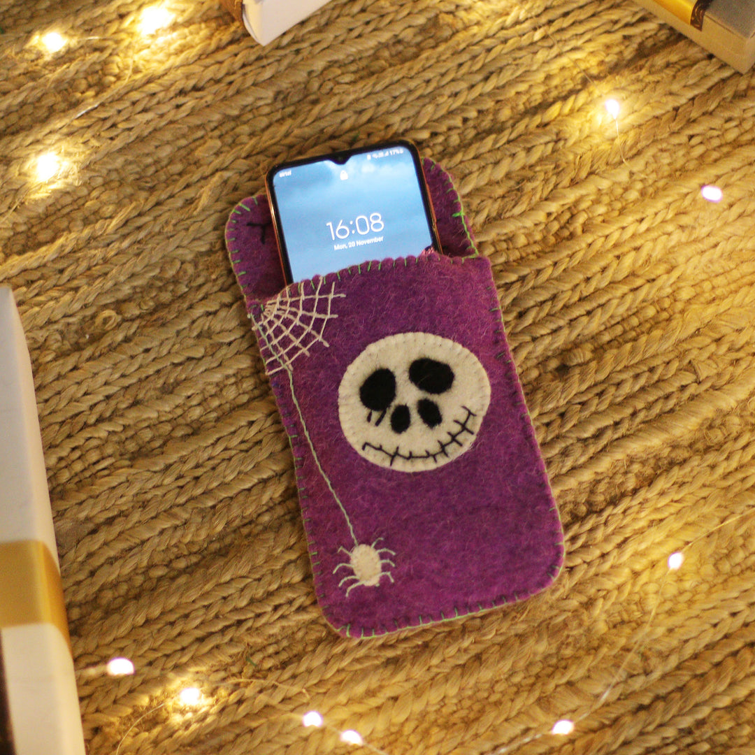 Handcrafted Halloween-Themed Purple Wool Felt Mobile Case - Spooky Vibes