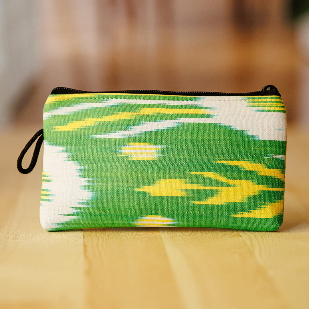 Ikat Nature