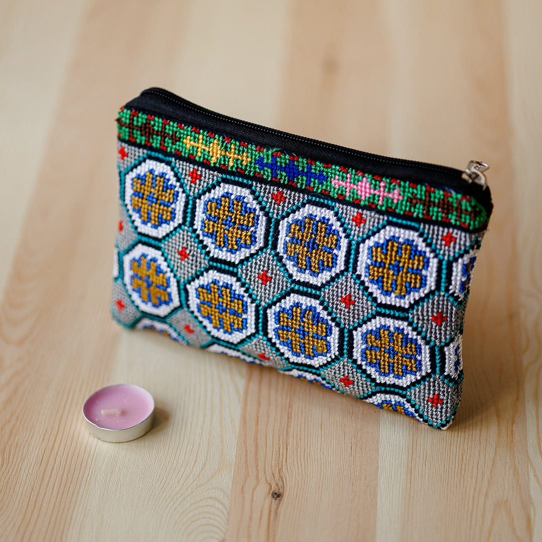 Embroidered Floral Patterned Cosmetic Bag in Grey Base Hue - Misty Flowers