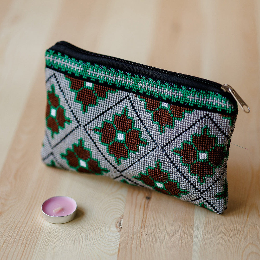 Floral Mosaic-Patterned Embroidered Cosmetic Bag in Grey - Mosaic Bouquet in Grey