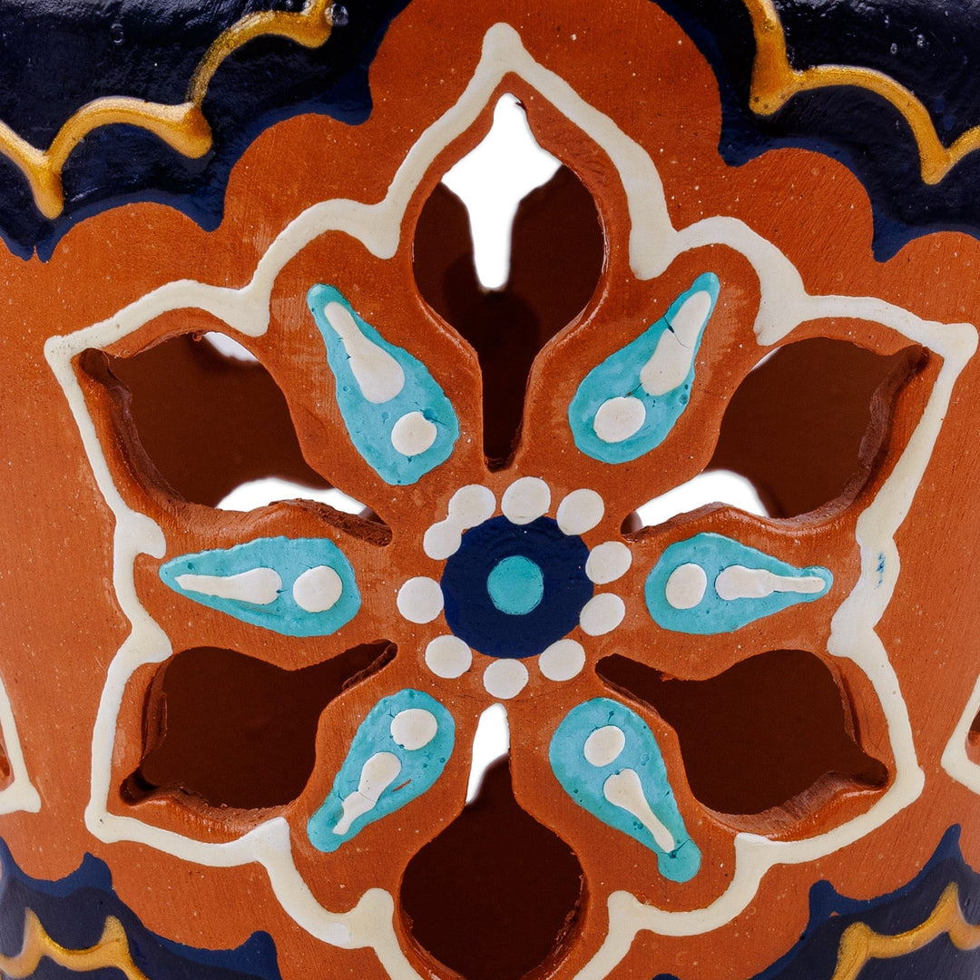 Hand-Painted Vase-Shaped Porcelain Tealight Candleholder - Traditional Lights