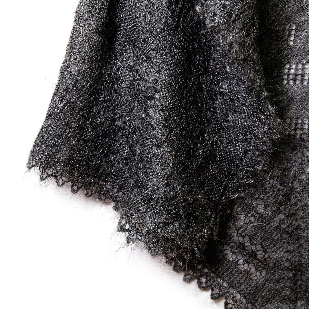 Handwoven Soft 100% Cashmere Wool Shawl in Dark Grey - Grey Genius