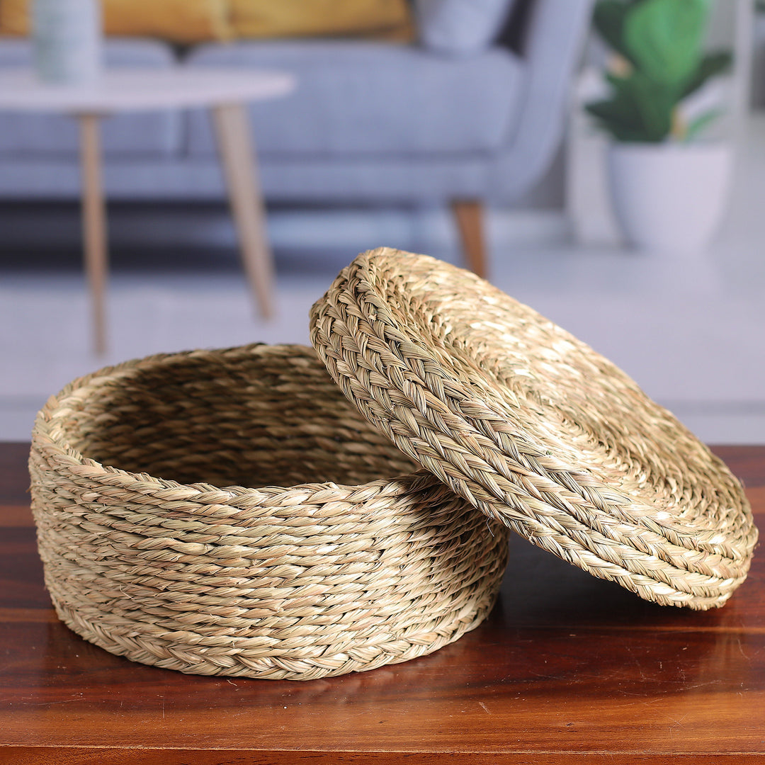 Handwoven Minimalist Round Natural Sabai Grass Fiber Basket - Rural Minimalism