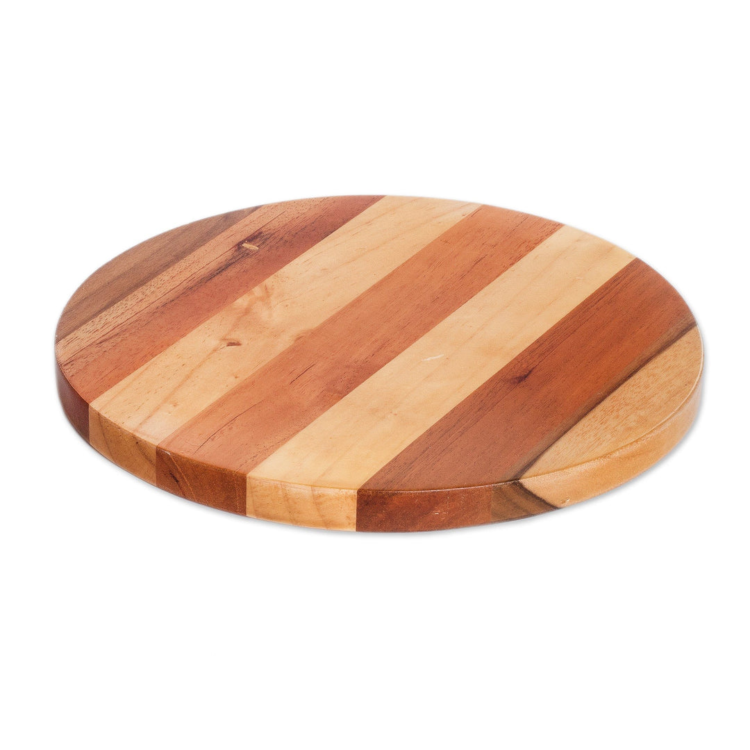 Handmade Round Bay Laurel, Cedar and Pinewood Cutting Board - Delicious Moon
