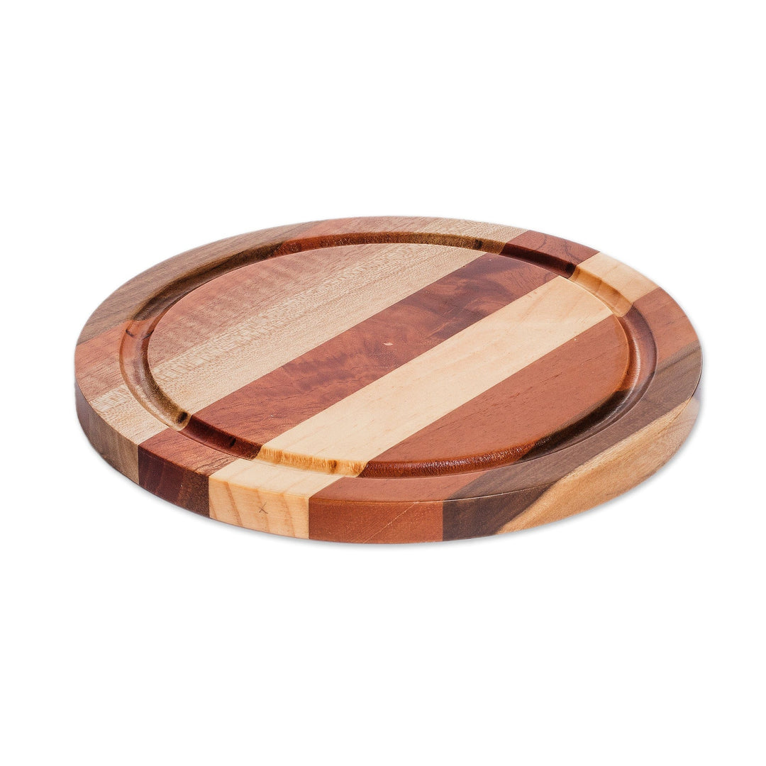 Striped Round Bay Laurel, Cedar and Pinewood Cutting Board - Cycle of Delicacies