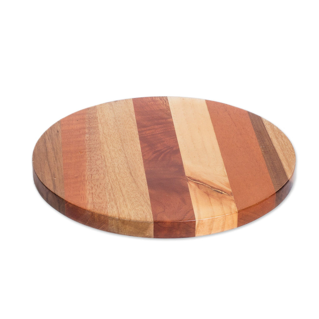 Striped Round Bay Laurel, Cedar and Pinewood Cutting Board - Cycle of Delicacies