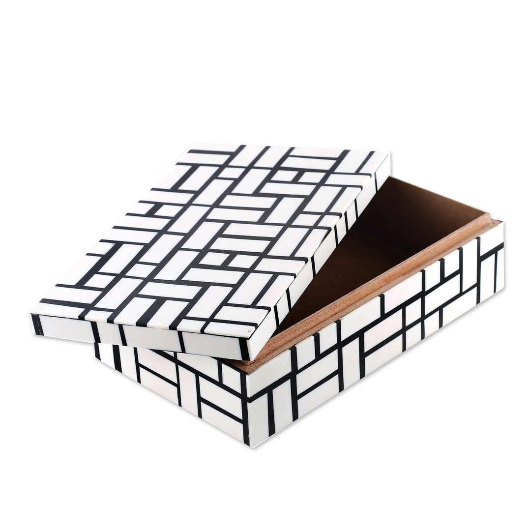 Maze-Patterned Black and White Resin Decorative Box (Large) - Hypnotic Maze