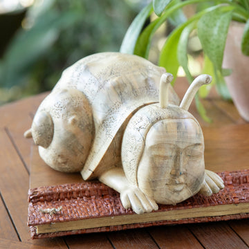 Relaxed Snail Man