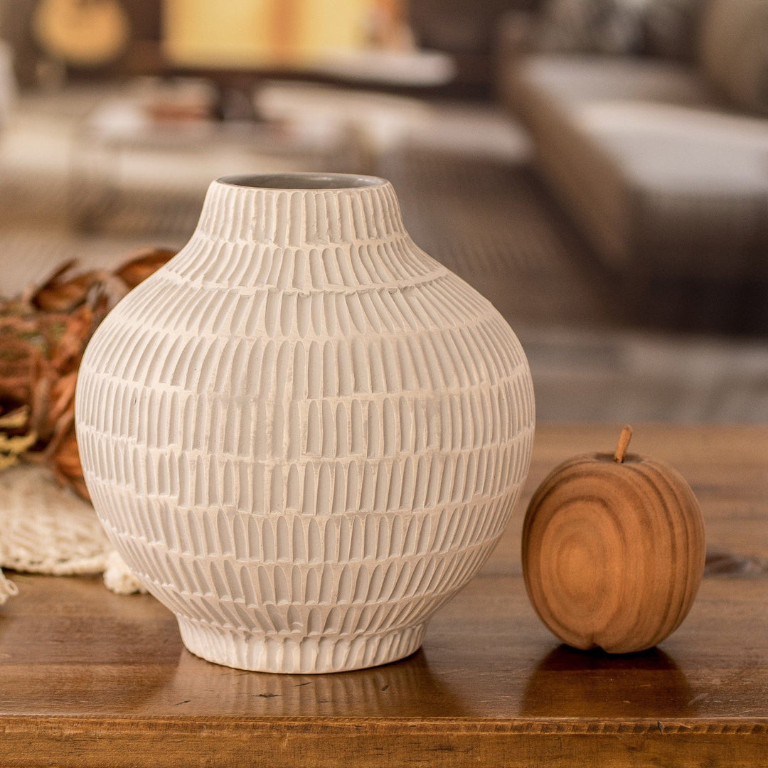 Hand-Painted Textured Ceramic Vase in Ivory and Grey - Exquisite Shape in Grey