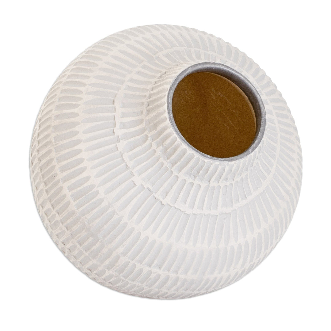 Hand-Painted Textured Ceramic Vase in Ivory and Grey - Exquisite Shape in Grey