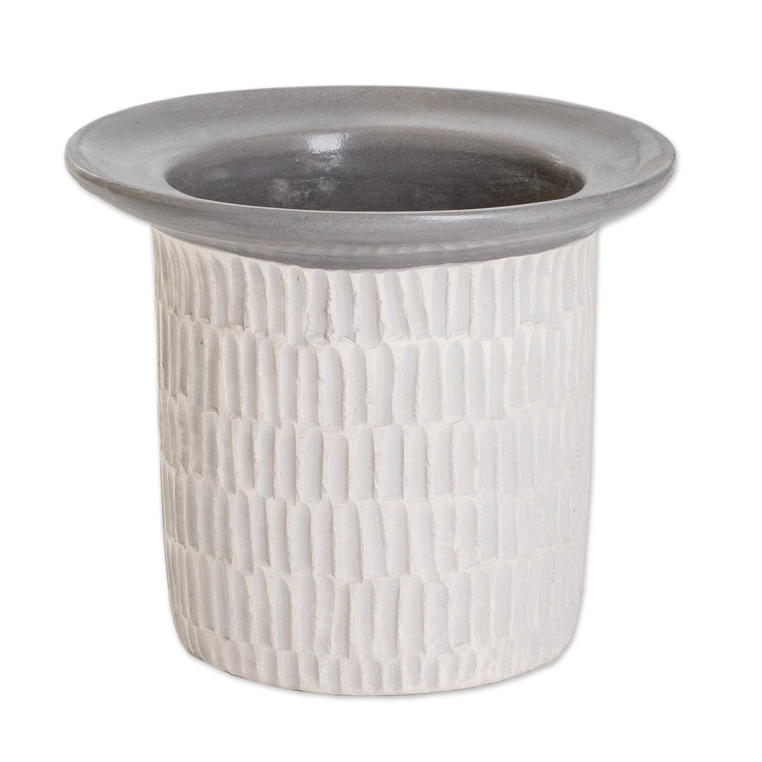 Handcrafted Modern Watertight Ceramic Vase from Guatemala - Chic Corner in Grey