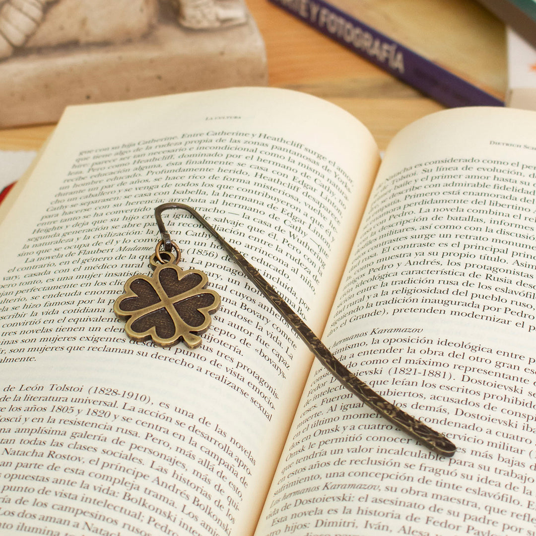 Zamac Metal Bookmark with Antique-Finished Golden Clover - Lucky Royal Petals