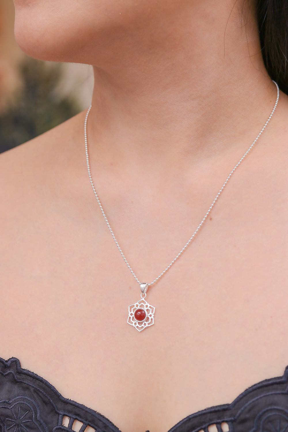 High-Polished Floral Natural Carnelian Pendant Necklace - Frozen Courage