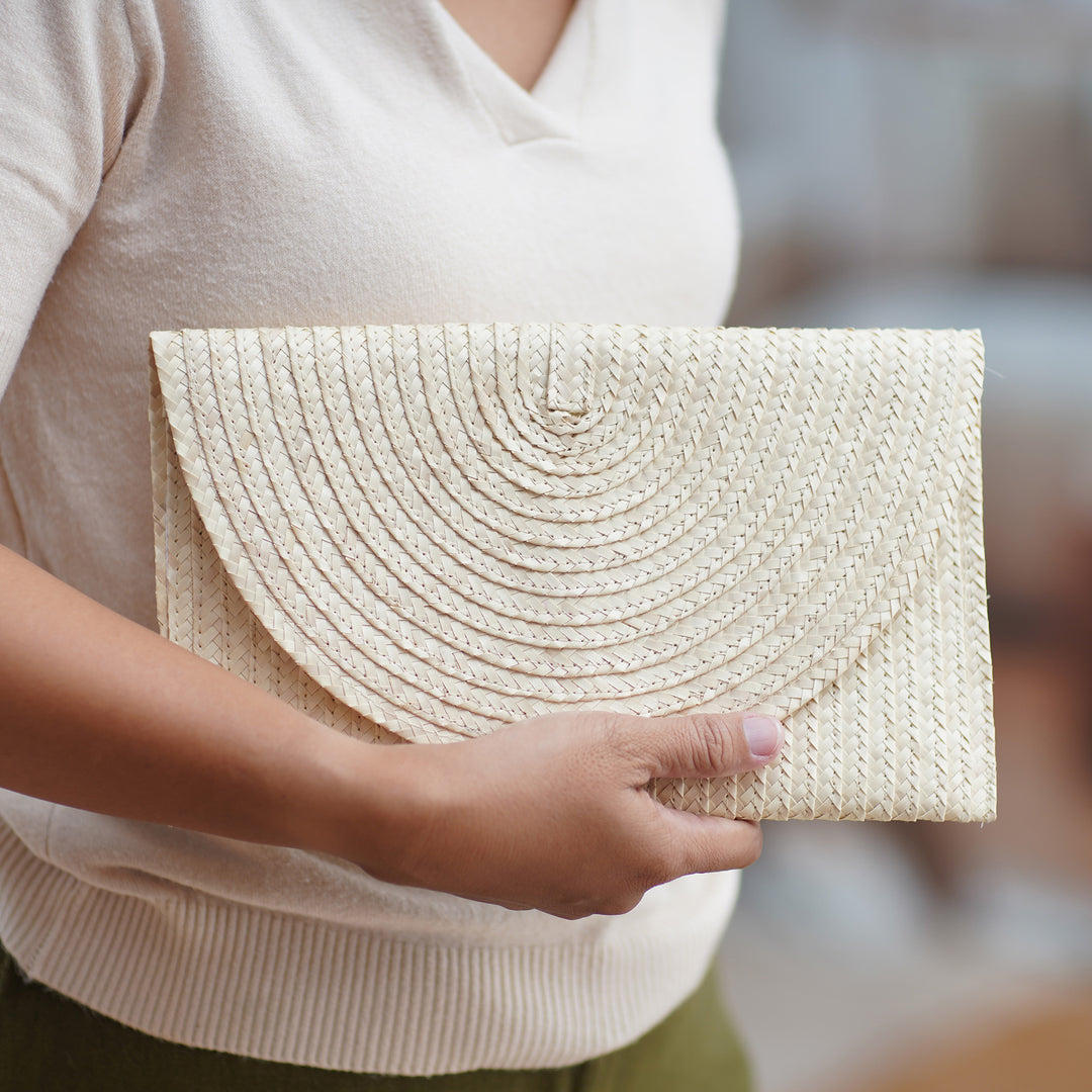 Tropical Braided Palmyra Palm Leaf Clutch in Ivory Hues - Ivory Epoch