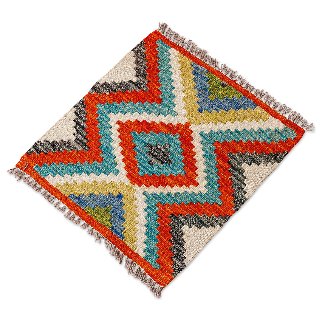 Geometric Patterned Assorted 100% Wool Area Rug (1.5x1.5) - Ancient Lands