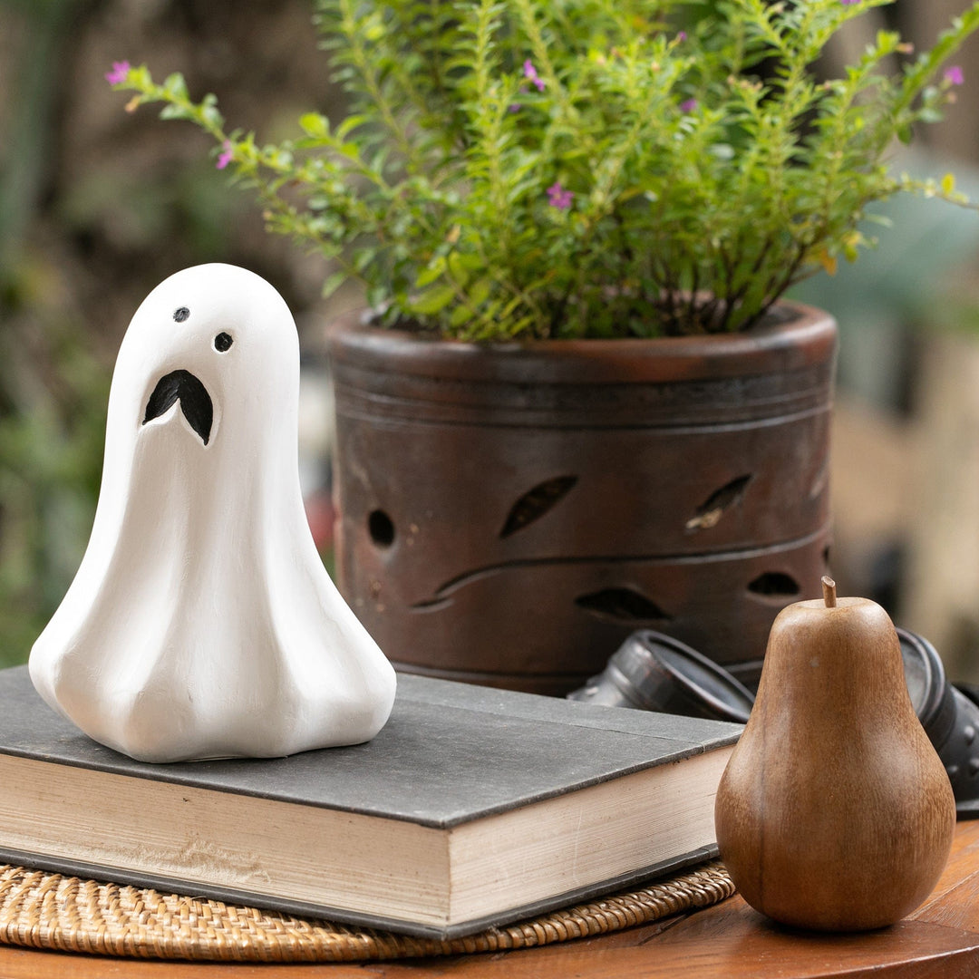 Halloween-Themed Hand-Painted Albesia Wood Ghost Sculpture - Spooky Emotions