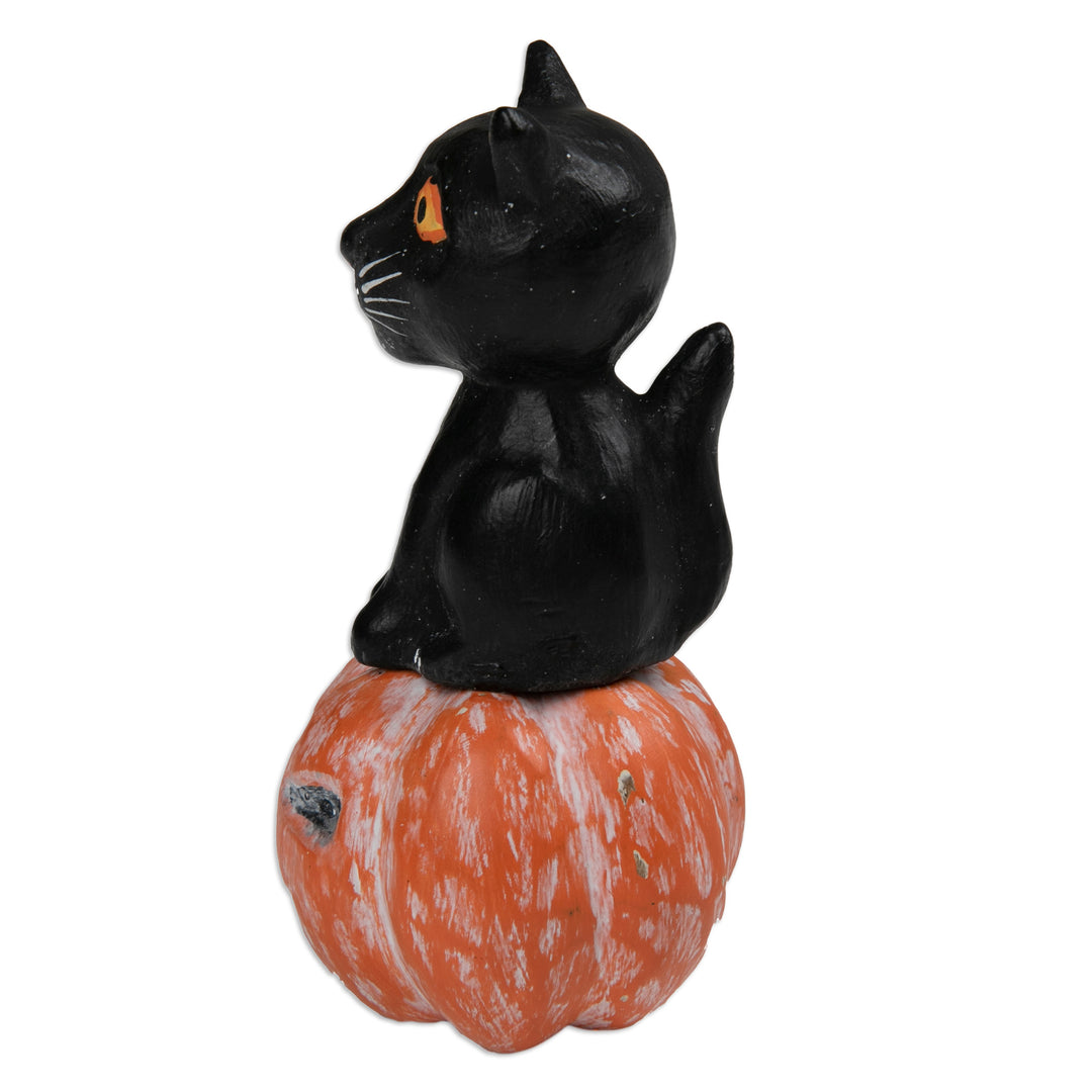 Halloween-Themed Albesia Wood Cat and Pumpkin Sculpture - Cat on the Halloween Night