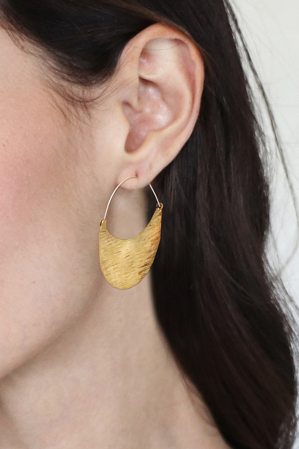 Modern Textured Gold-Plated Crescent-Shaped Hoop Earrings - Textured Crescent