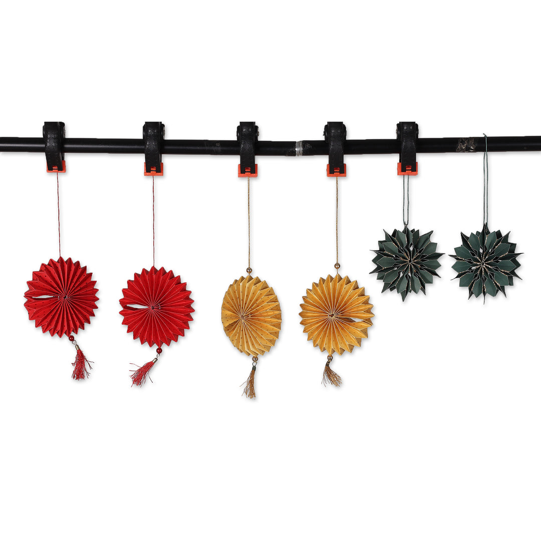 Set of 6 Classic Christmas-Themed Floral Paper Ornaments - Blooms of Christmas