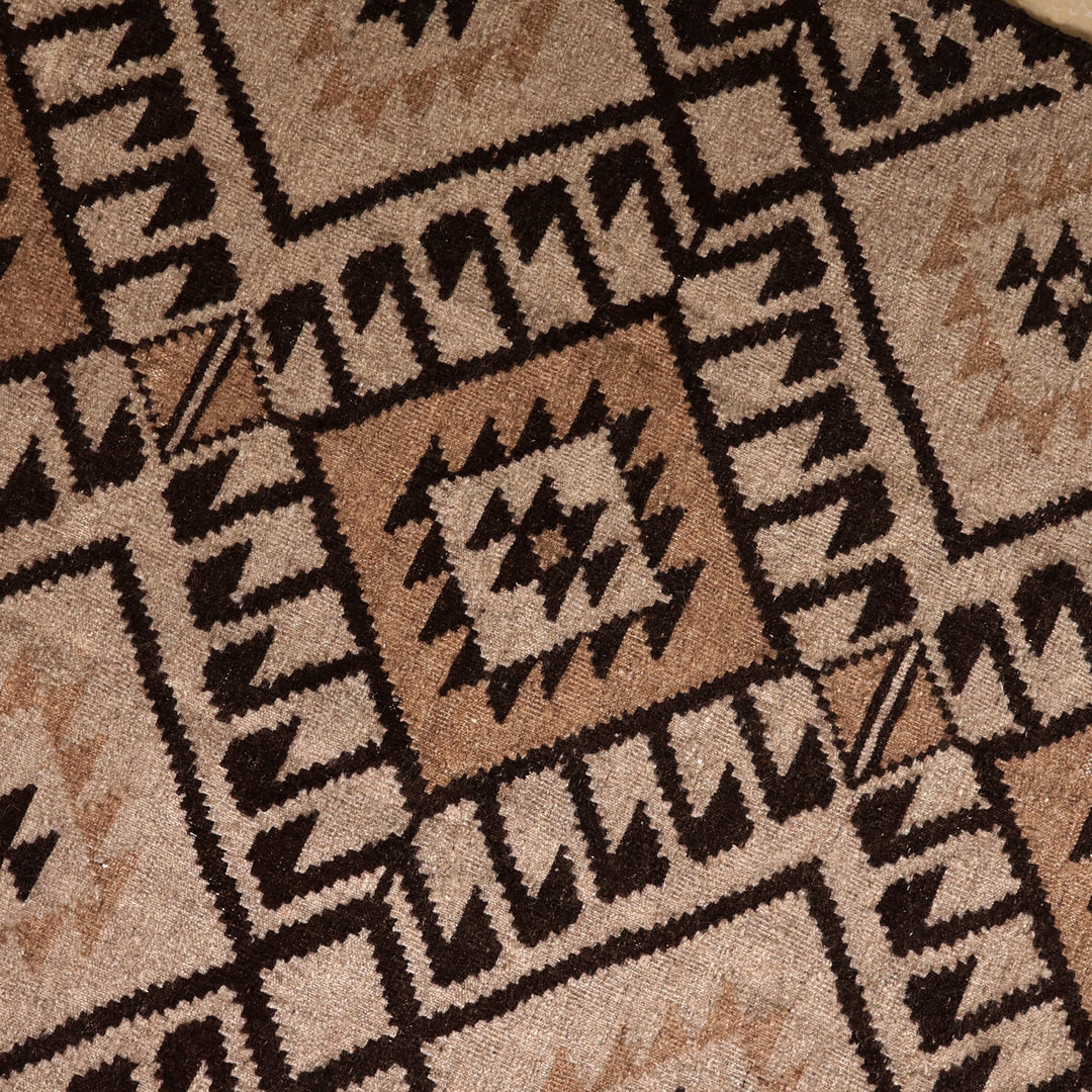 Classic Geometric Patterned 100% Wool Rug from Armenia (5x8) - Classic Memories