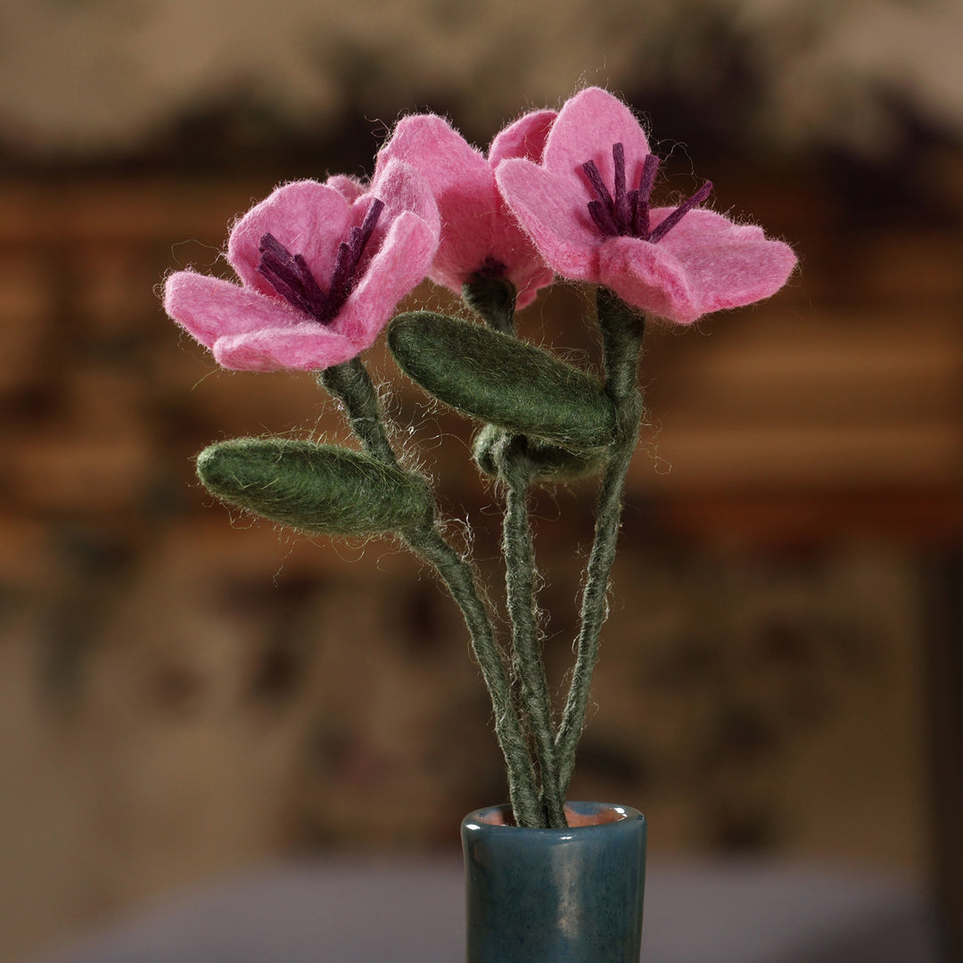 Artisan-Made 3-Piece Apricot Bloom Wool Felt Home Accent Set - Apricot Illusion