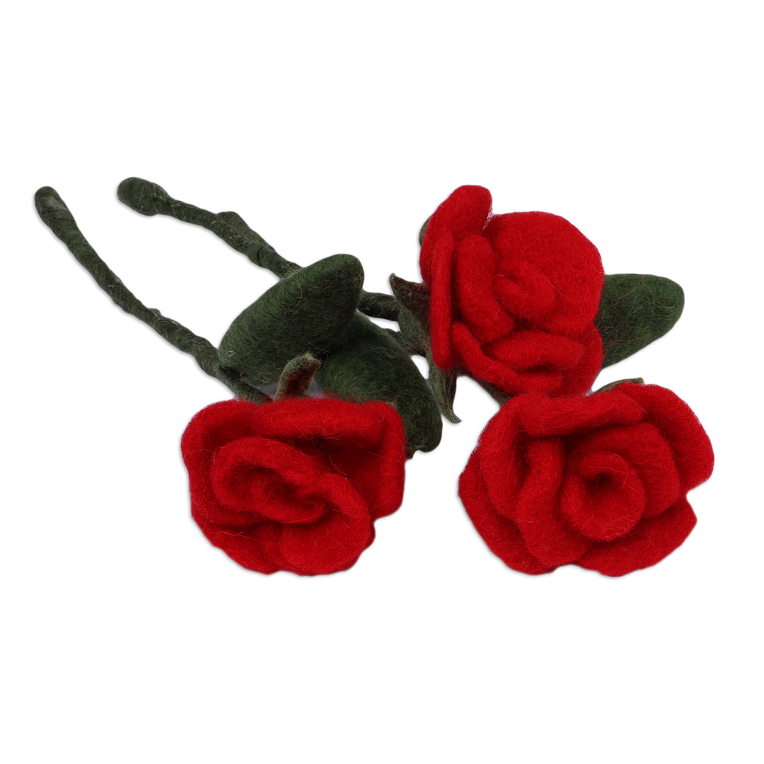 Romantic Red Rose-Shaped 3-Piece Wool Felt Home Accent Set - Rose Illusion