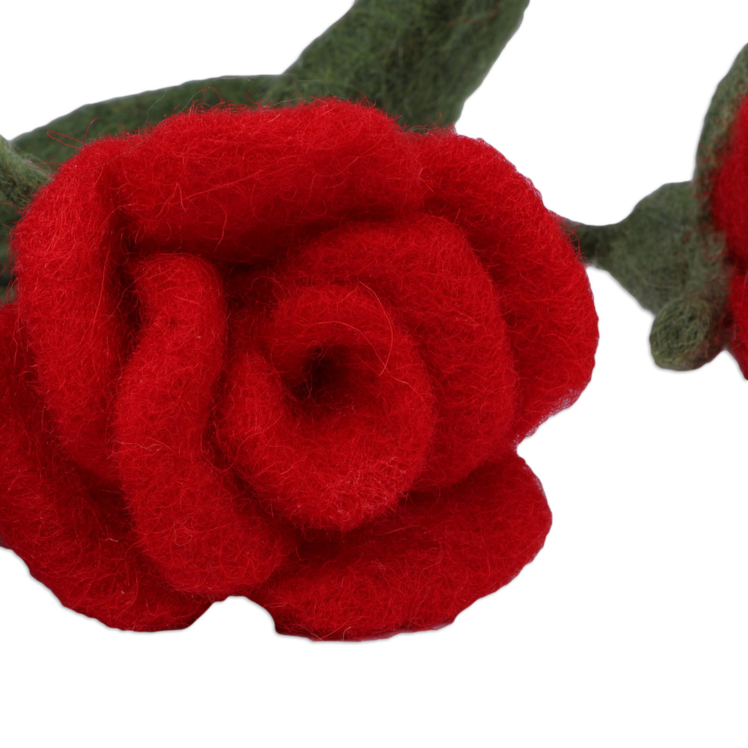 Romantic Red Rose-Shaped 3-Piece Wool Felt Home Accent Set - Rose Illusion