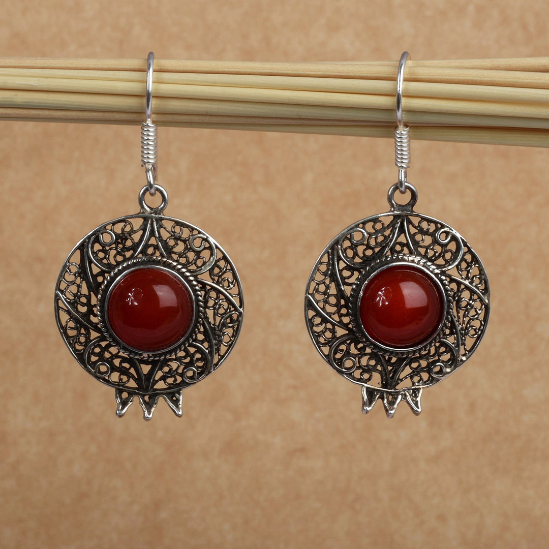 Pomegranate Dame