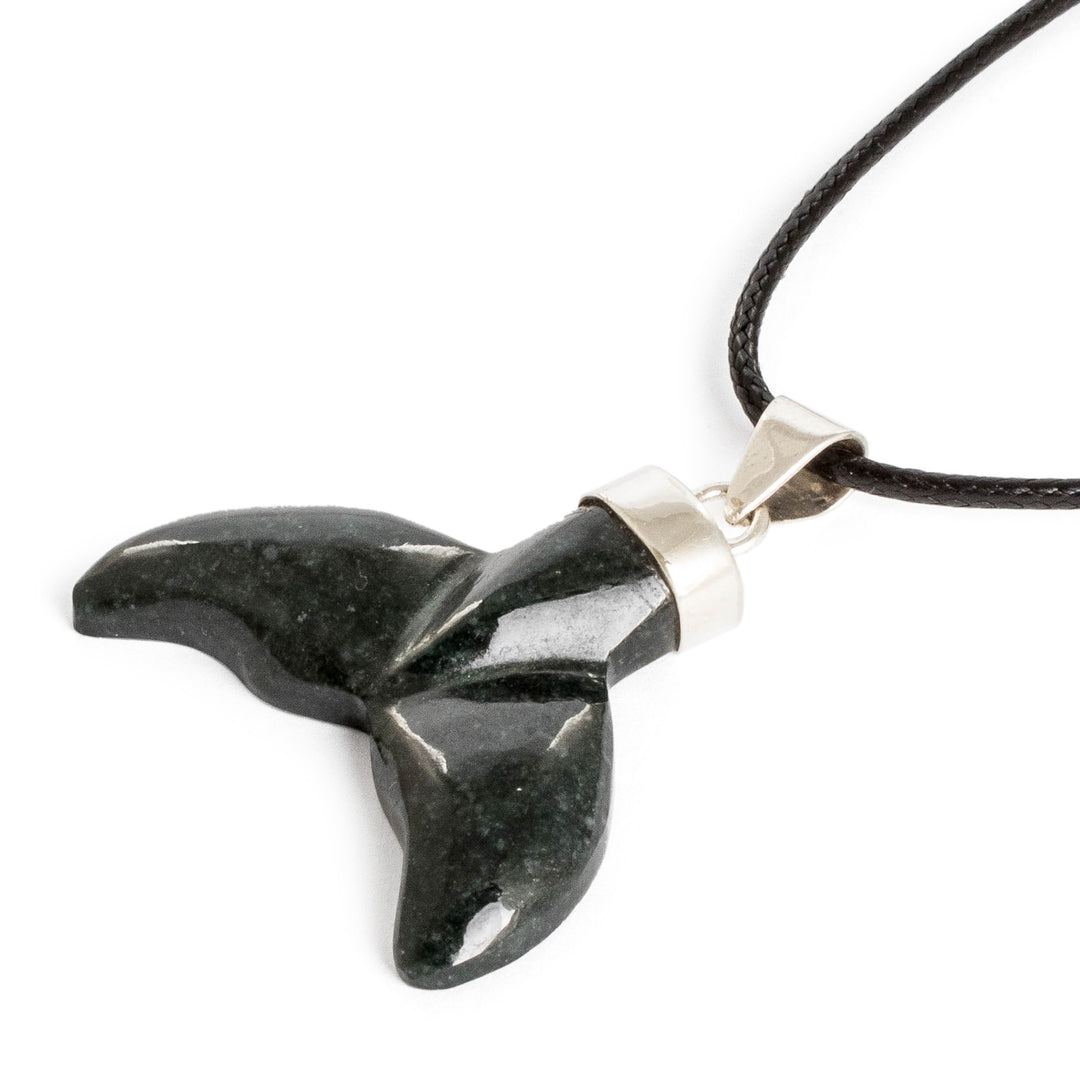 Artisan-Made Whale-Themed Dark Green Jade Pendant Necklace - Puissant Fins