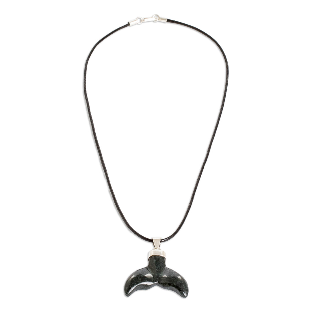 Artisan-Made Whale-Themed Dark Green Jade Pendant Necklace - Puissant Fins