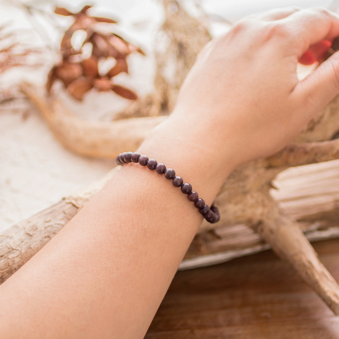 Wine-Hued Beaded Stretch Bracelet Handmade in Guatemala - Wonderful Wine