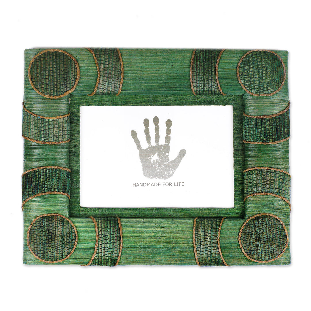 3x5 Natural Fiber Photo Frame in Green from Indonesia - Circle of Memories in Green