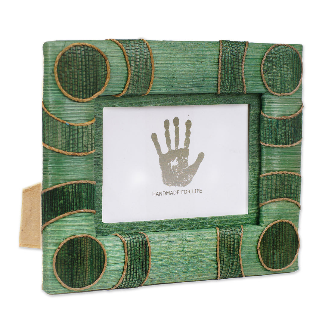 3x5 Natural Fiber Photo Frame in Green from Indonesia - Circle of Memories in Green