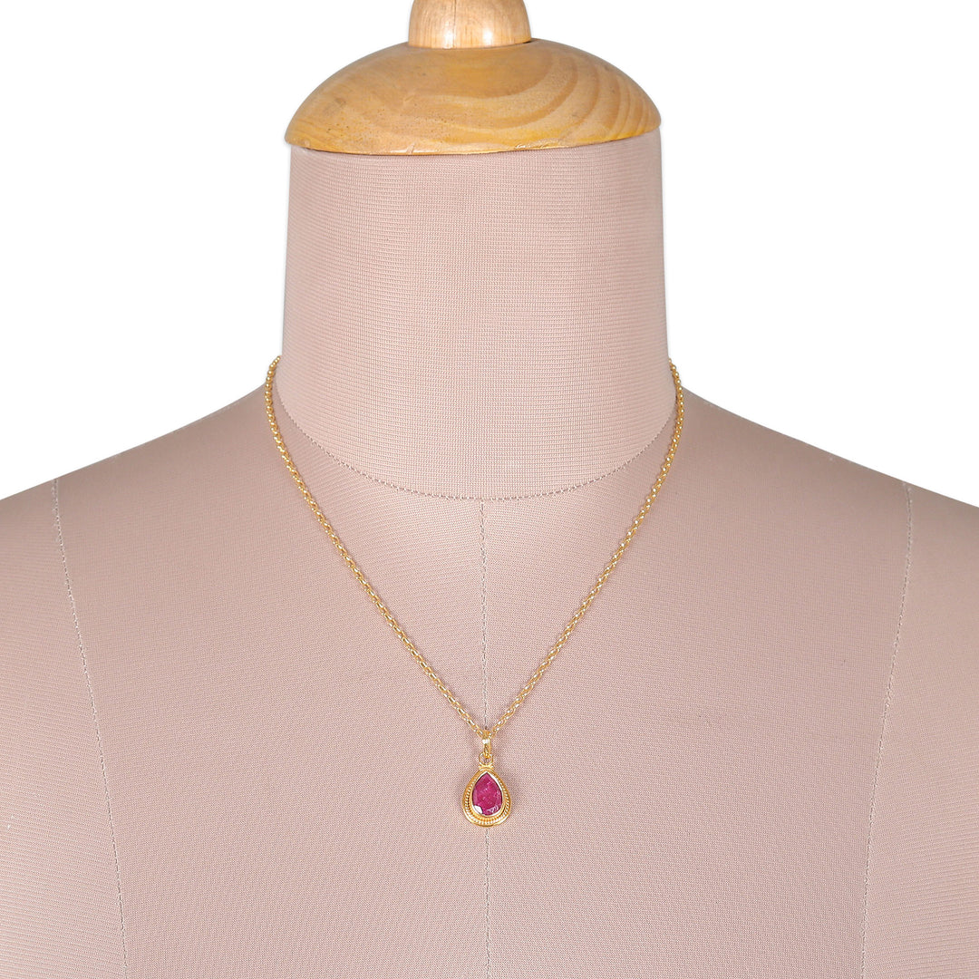 22k Gold-Plated Pendant Necklace with 3-Carat Ruby Gemstone - Halo Effect in Crimson