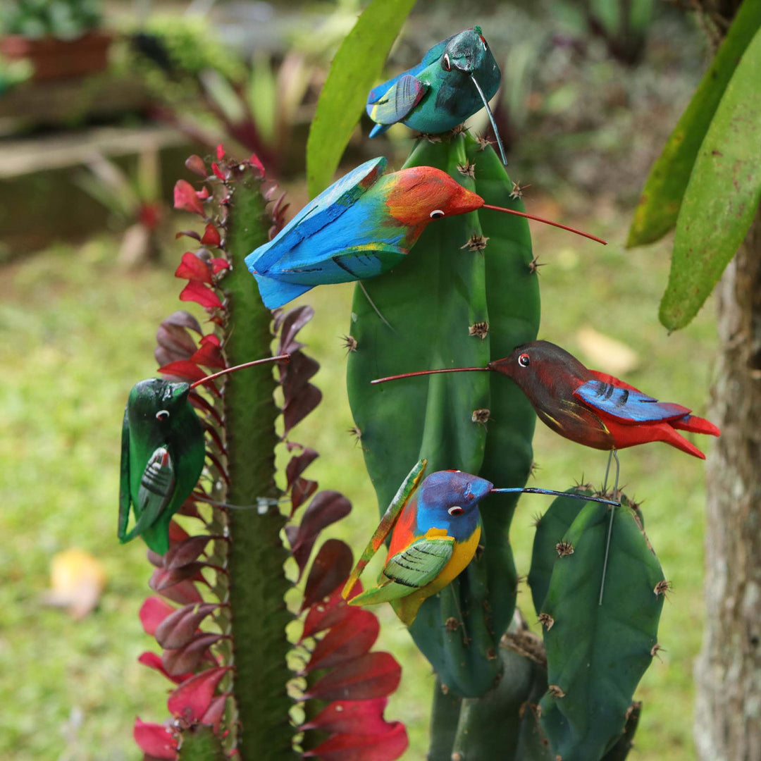 Set of 5 Pine Wood Hummingbird Ornaments in Colorful Tones - Natural Hummingbirds