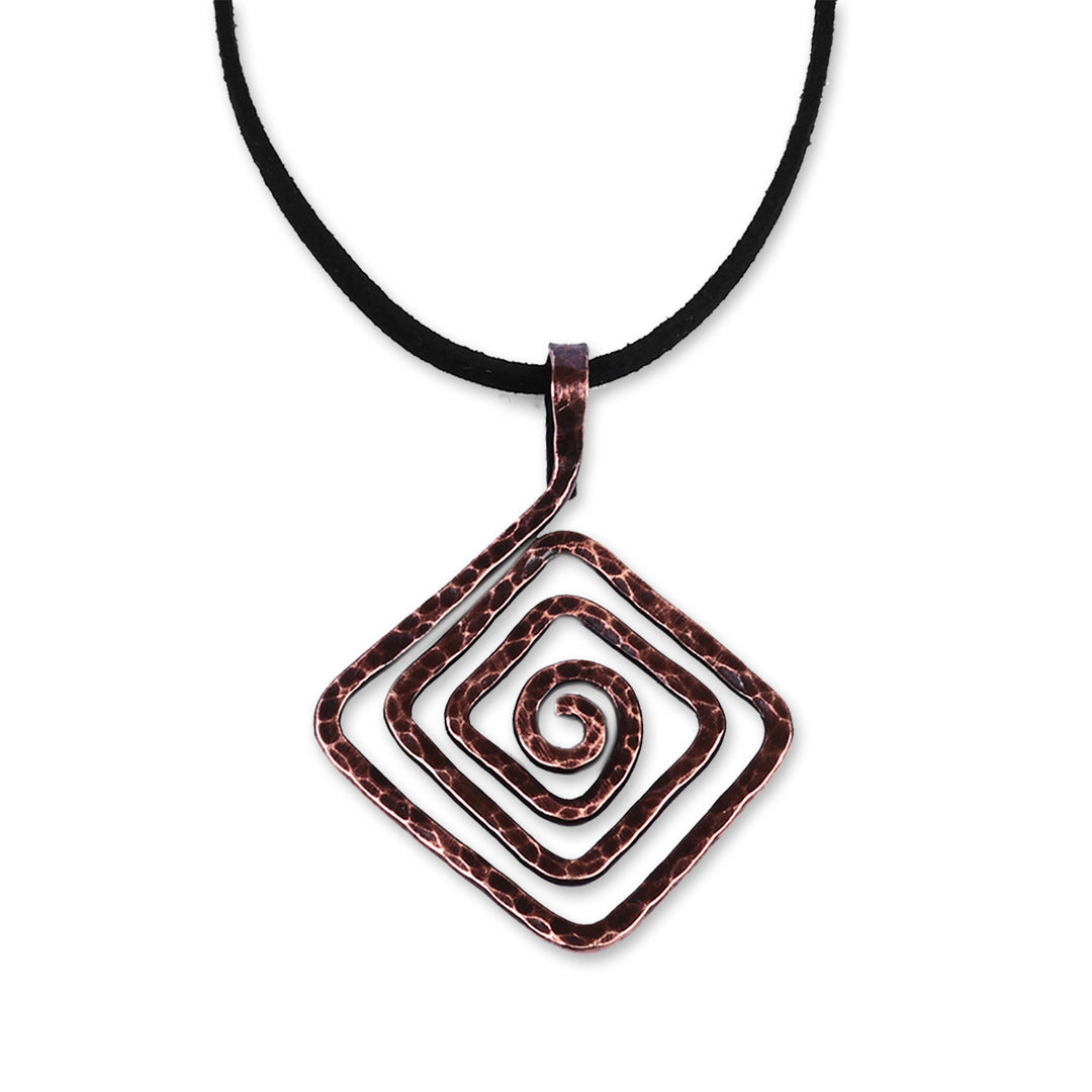 Antiqued Hammered Diamond-Shaped Copper Pendant Necklace - Diamond Hypnosis