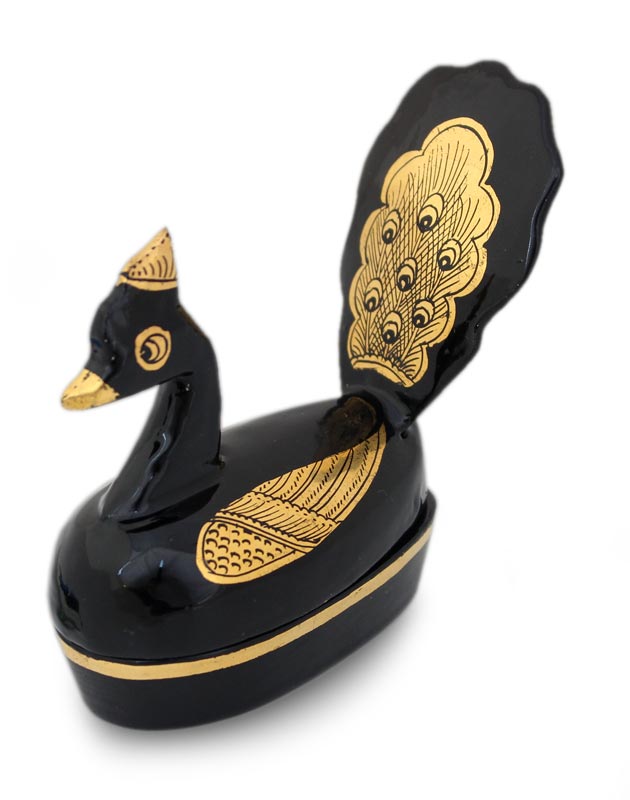 Lacquered wood box - Regal Swan