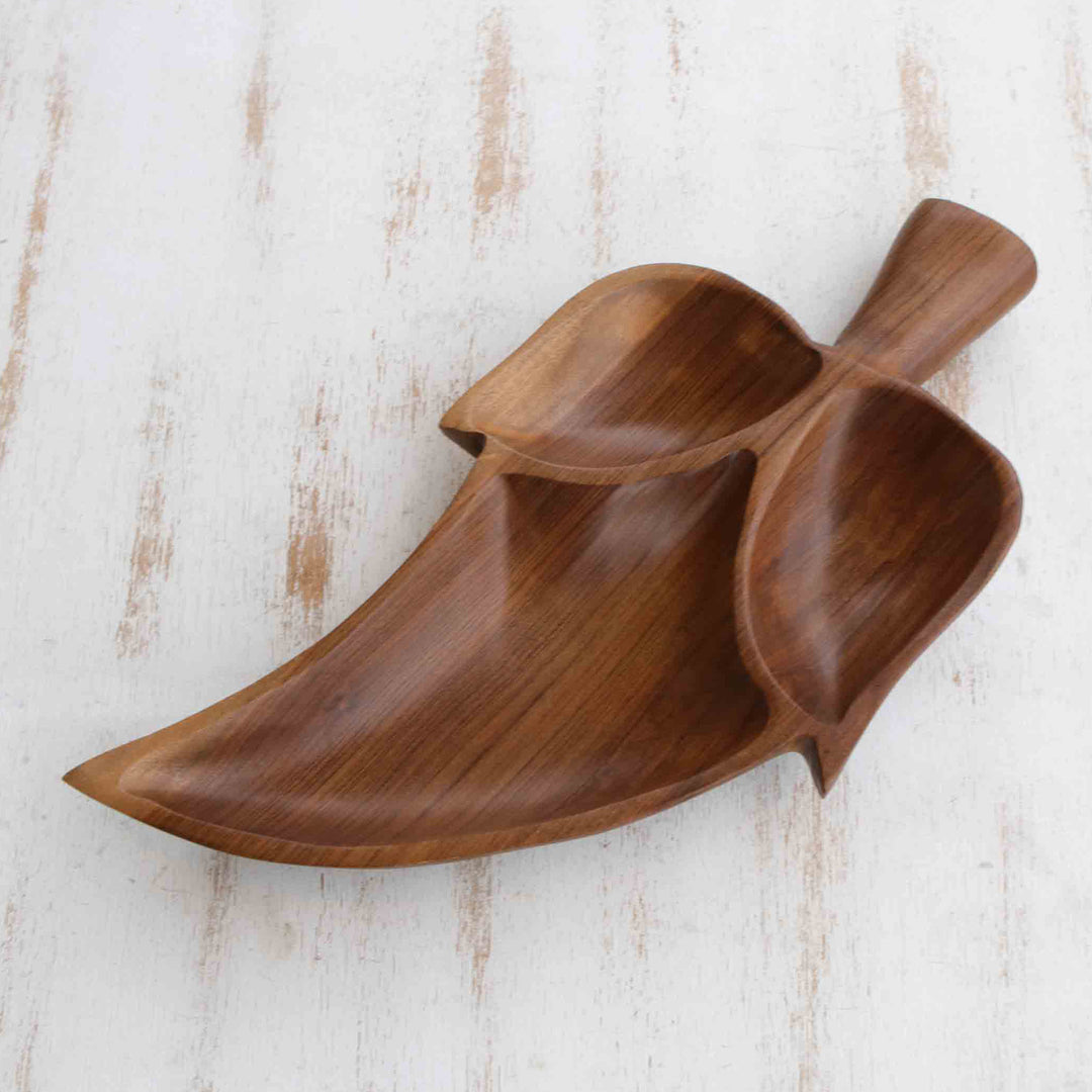 Brown ThreeLobed Leaf