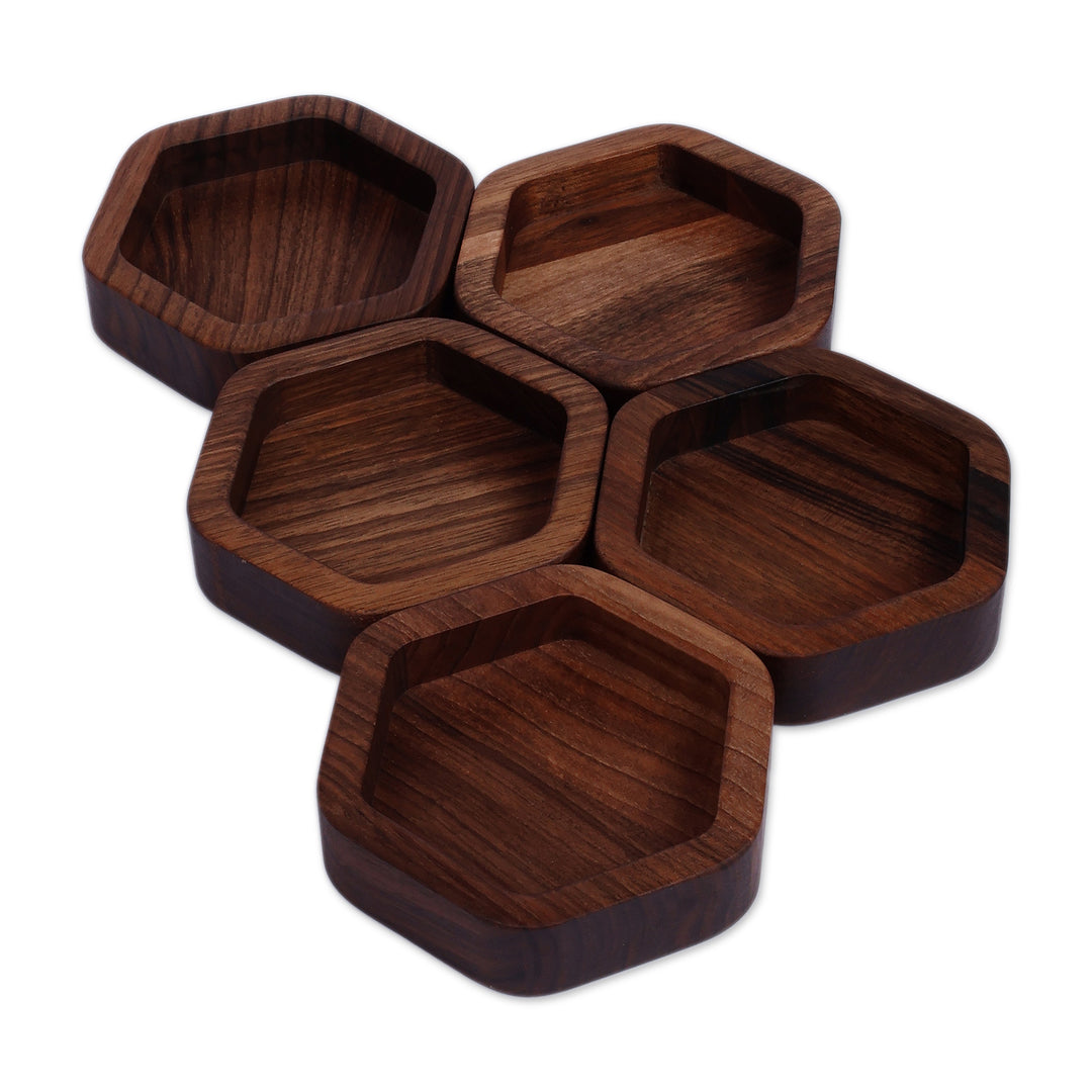 Geometric-Shaped Brown 5-Piece Walnut Wood Snack Plate Set - Flavorful Honeycomb