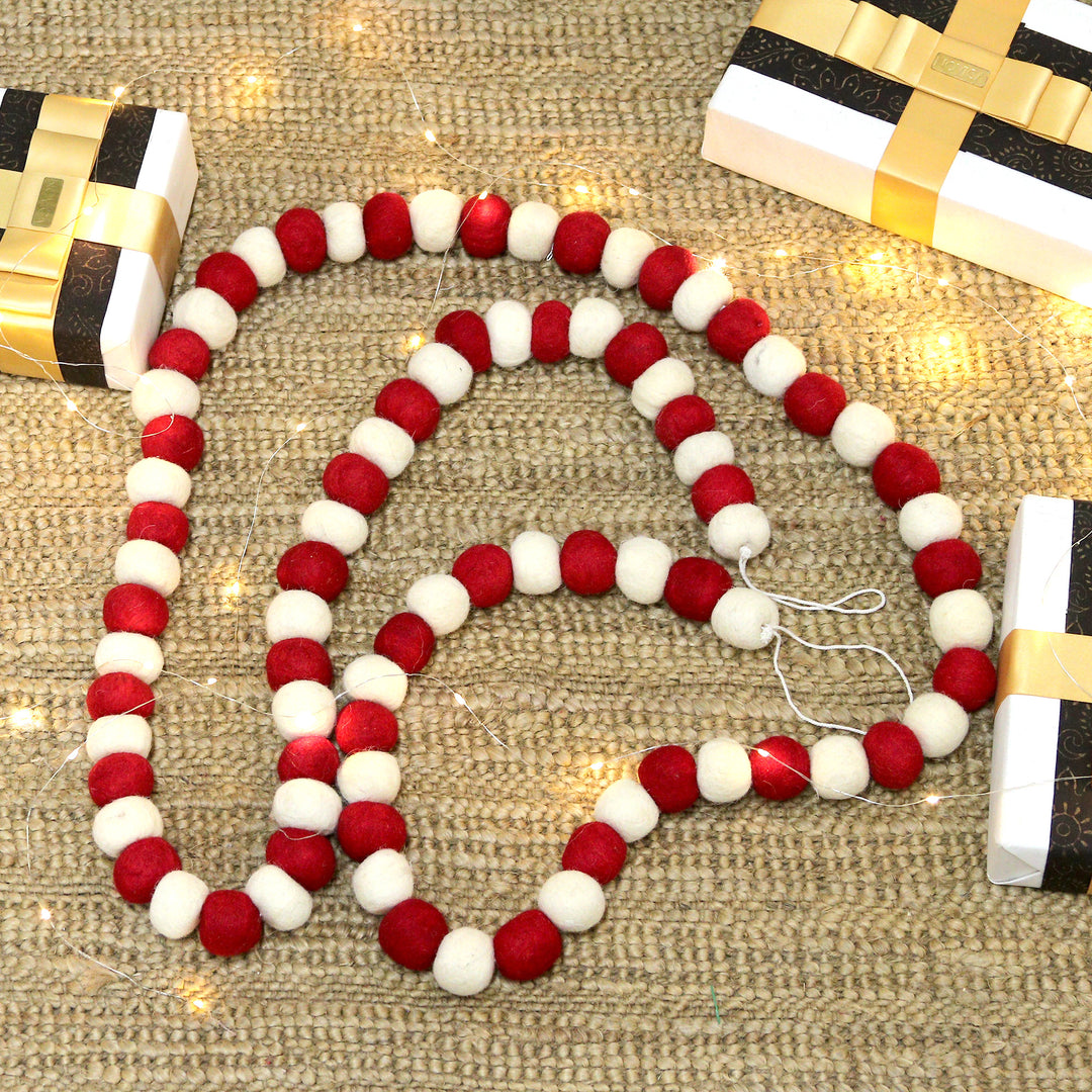 Holiday Pompoms