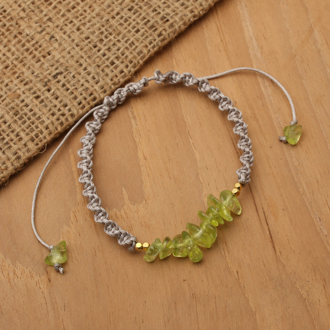 Artisan-Made Green Quartz Macrame Bracelet in Grey Hues - Spring Candy
