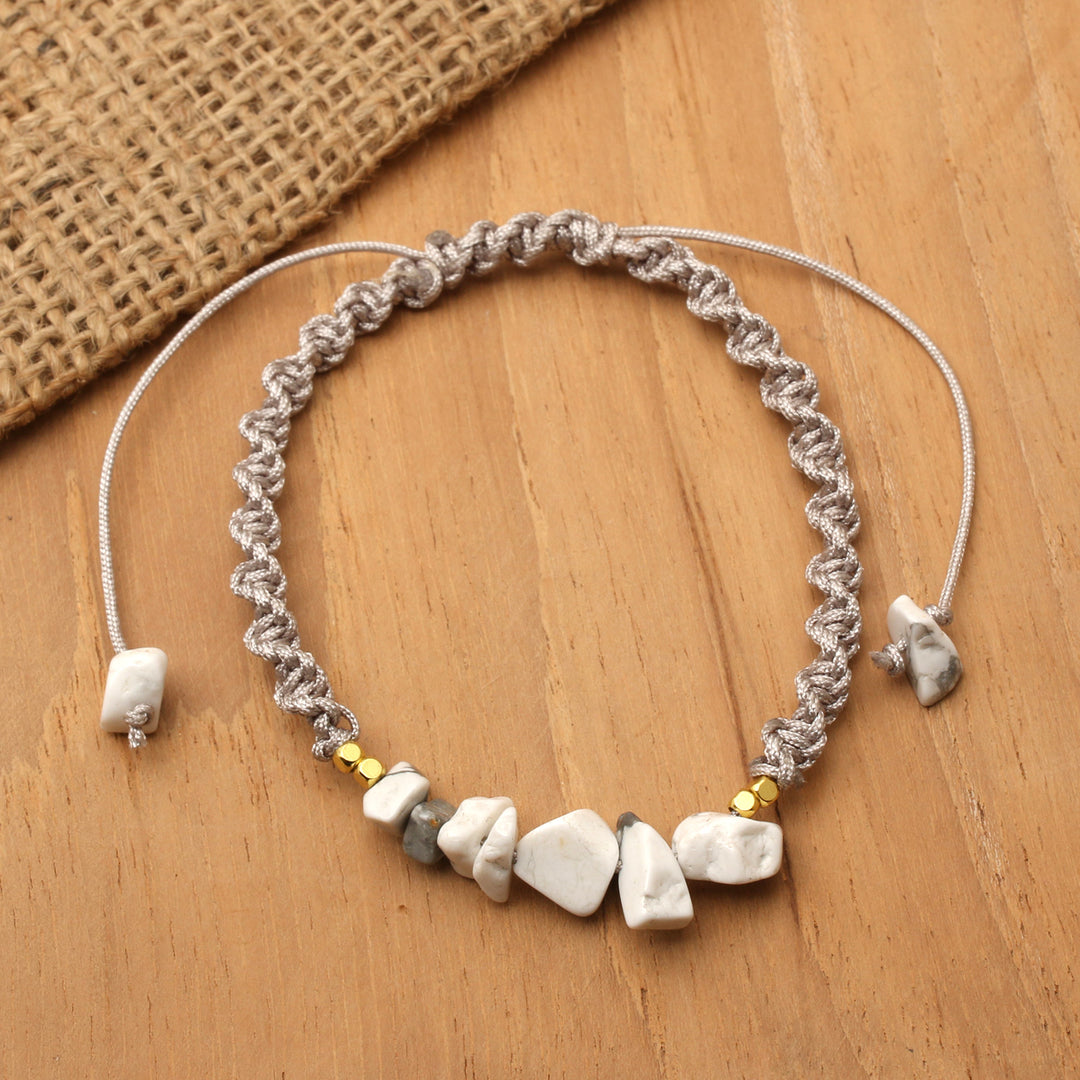 Bohemian-Inspired Agate Macrame Bracelet in Grey and White - Winter Candy